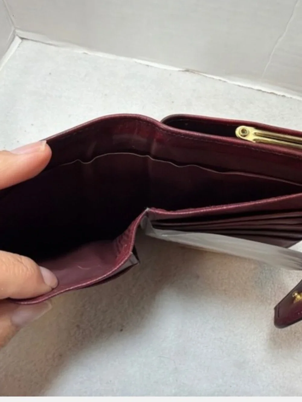 Buxton Wallet Burgundy Cowhide Leather, Like New